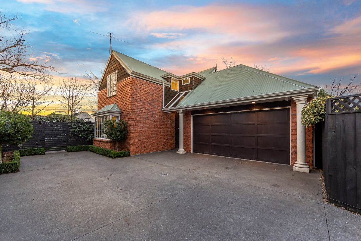 3/61 Hawkesbury Avenue, St Albans, Christchurch - Carousel 24