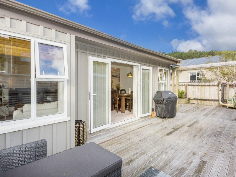 64 Pinehaven Road, Pinehaven, Upper Hutt - Carousel 1