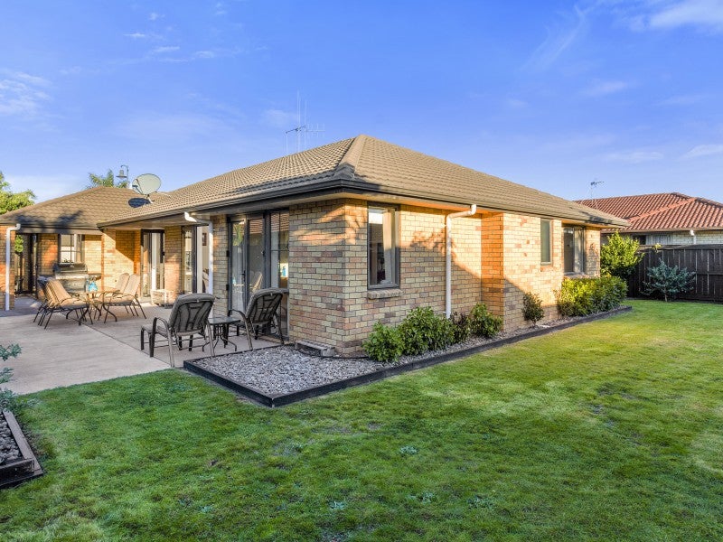 88 Longview Drive, Papamoa Beach, Papamoa - Carousel 1