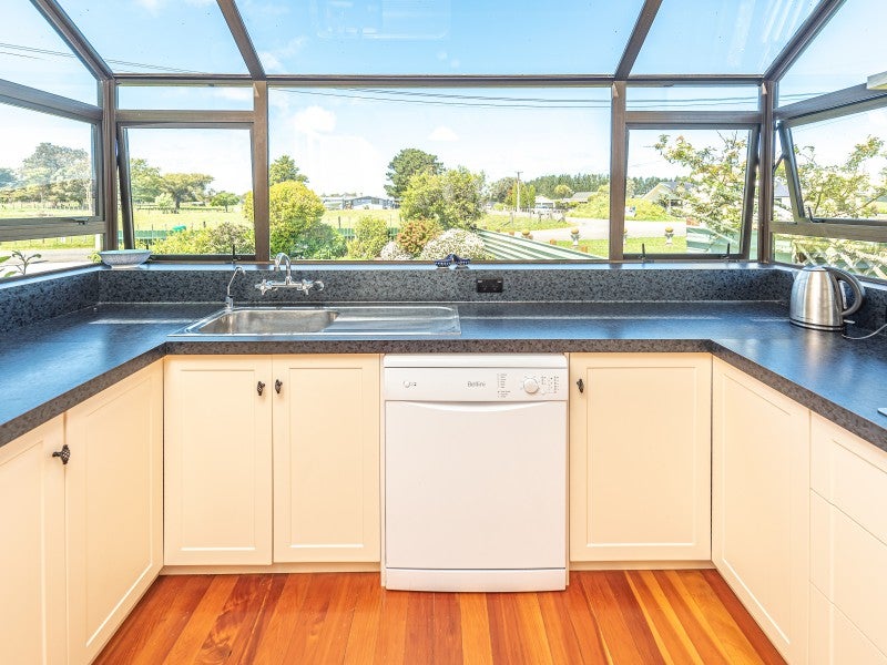 9 Marybank Road, Marybank, Whanganui - Carousel 26