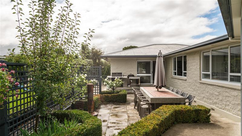 14 Riley Crescent, Redwoodtown, Blenheim - Carousel 21