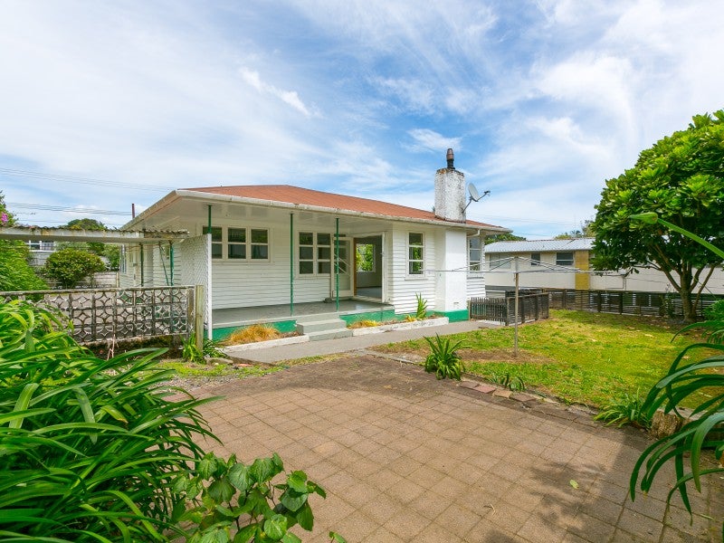 388 Saint Aubyn Street, Moturoa, New Plymouth - Carousel 2