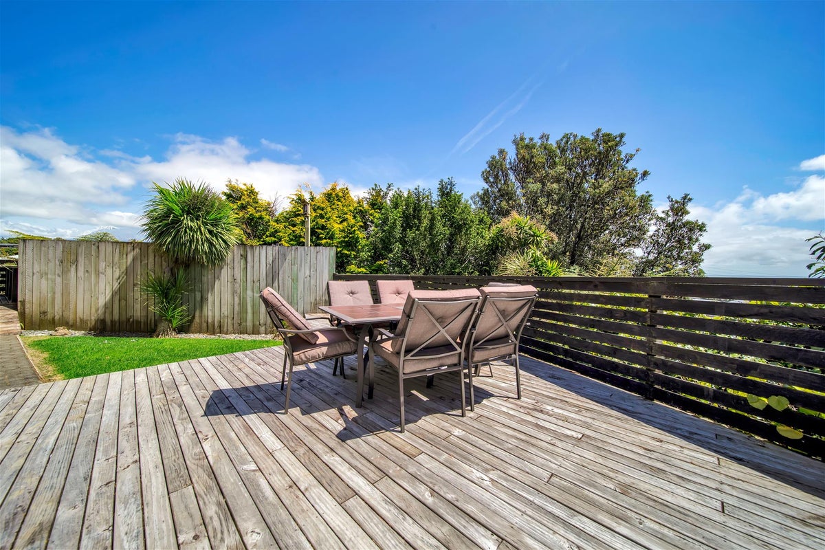 11 Crownhill Street, Spotswood, New Plymouth - Carousel 2