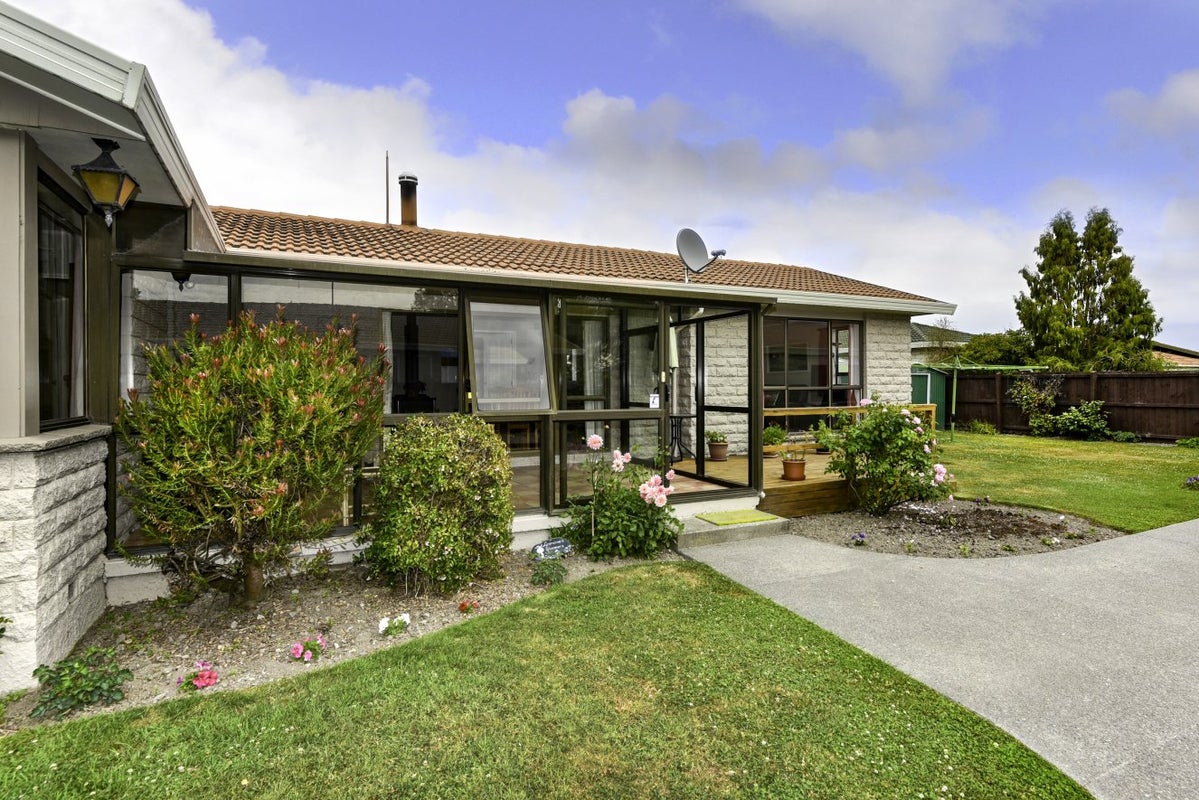 16 Te Maru Place, Redwood, Christchurch - Carousel 2