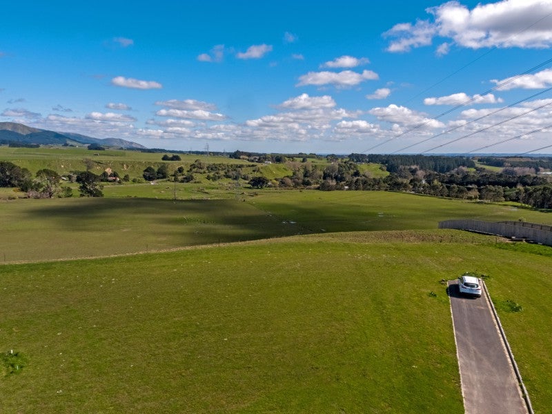 14 Cyprus Place, Fitzherbert, Palmerston North - Carousel 4