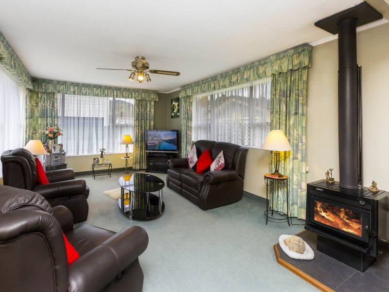 24 Shanly Street, Brown Owl, Upper Hutt - Carousel 2