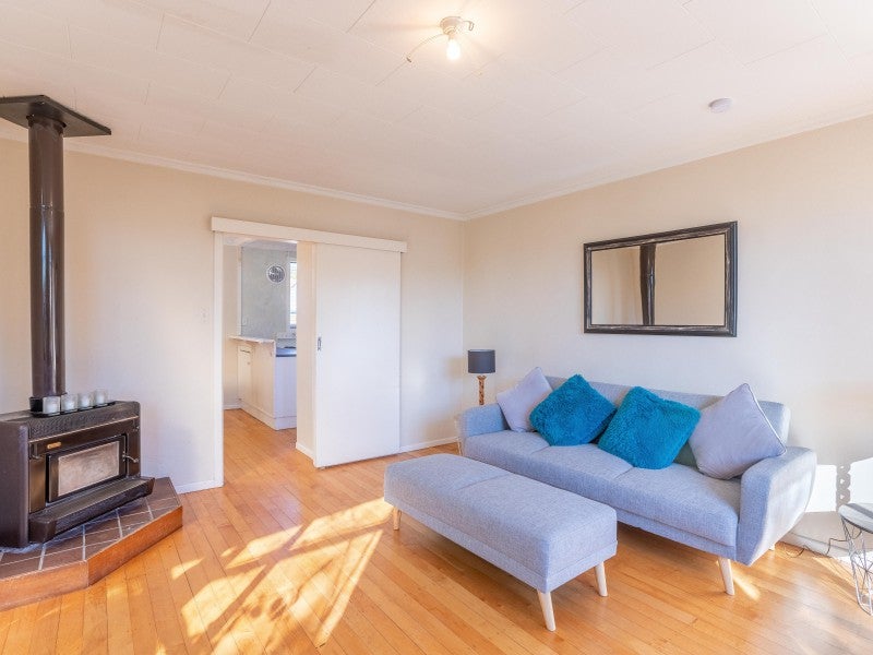 17 Tui Road, Raumati Beach, Paraparaumu - Carousel 2