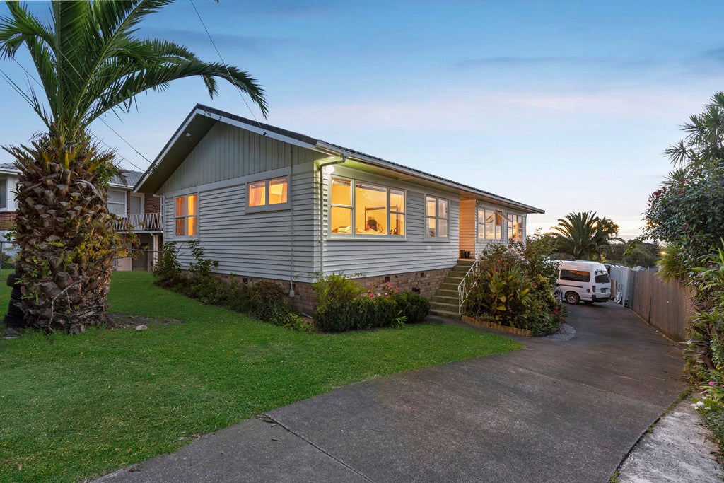 66 McFadzean Drive, Blockhouse Bay, Auckland - Carousel 2