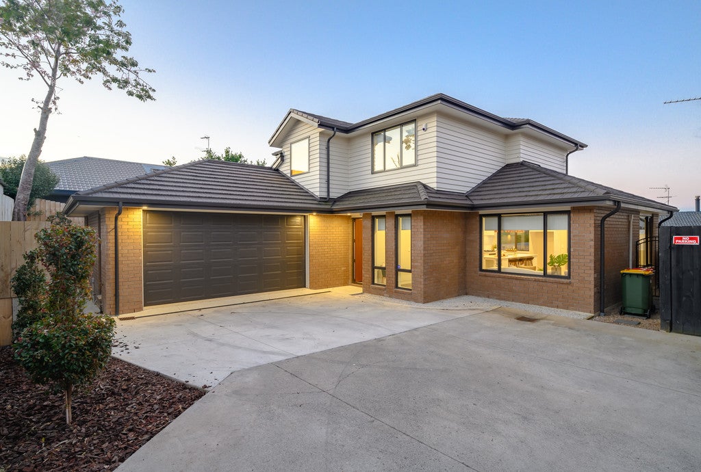 43A Rodney Street, Howick, Auckland - Carousel 1