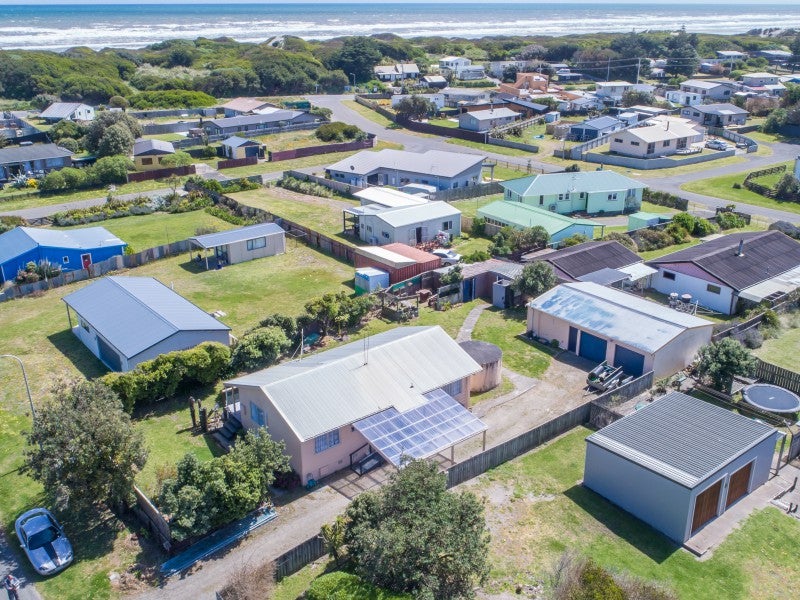 44 Te Kiri ST, Himatangi Beach, Himatangi Beach - Carousel 22