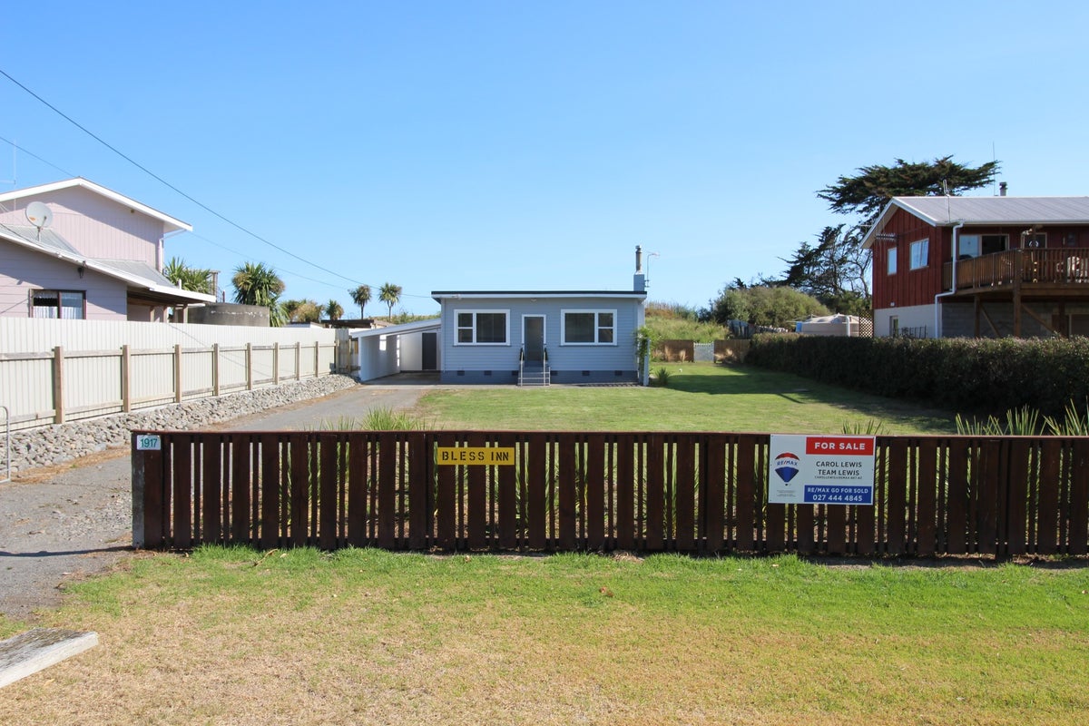 1917 Parewanui Road, Parewanui, Bulls - Carousel 1