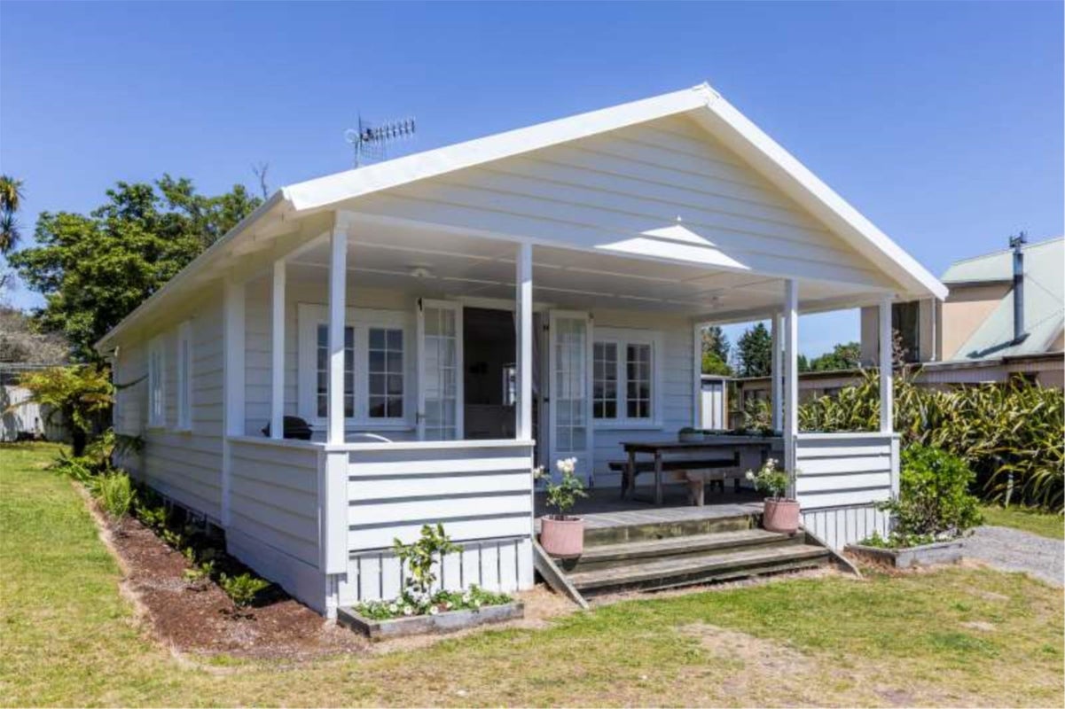 3 Bernard Street, Two Mile Bay, Taupo - Carousel 19