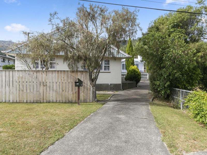 17 Korau Grove, Stokes Valley, Lower Hutt - Carousel 17