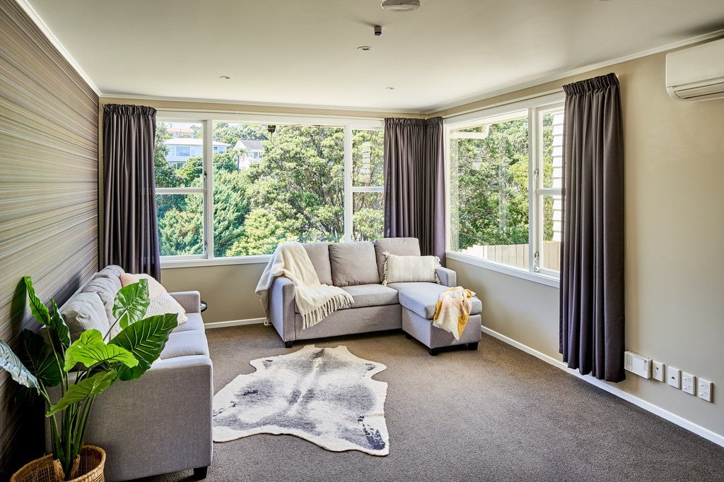 89 Kenmore Street, Newlands, Wellington - Carousel 2