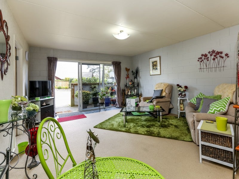 9/57 Carrington Street, Lower Vogeltown, New Plymouth - Carousel 1