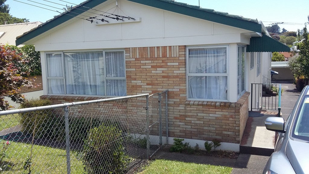 1/21 Clonbern Road, Remuera, Auckland - Carousel 1