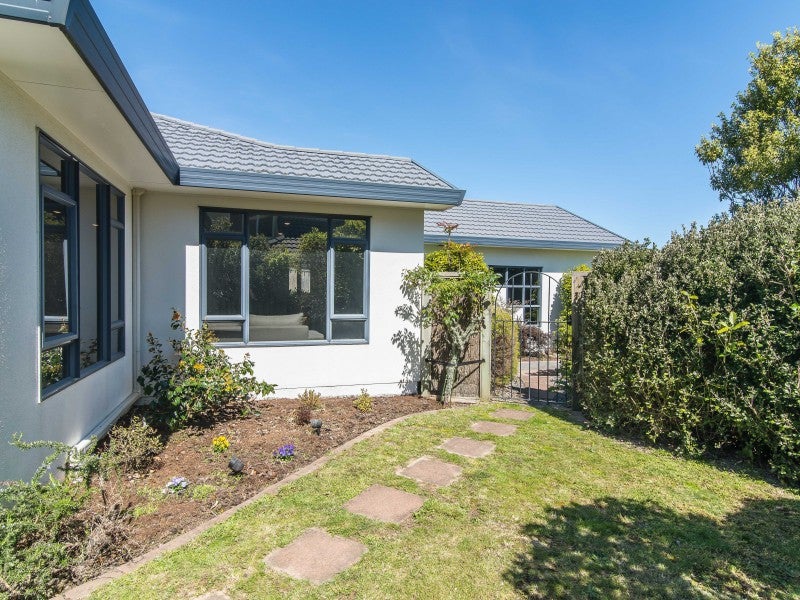 39 Kilkelly Close, Tawa, Wellington - Carousel 14