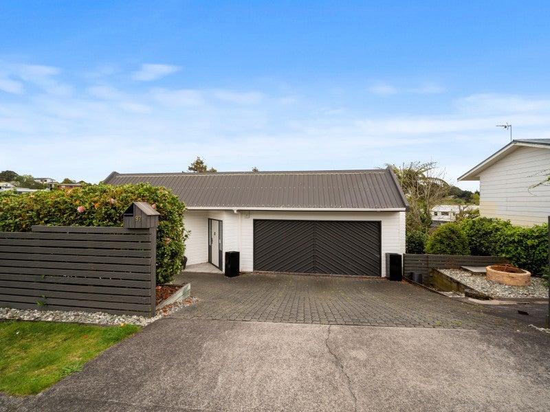 97 Heta Road, Highlands Park, New Plymouth - Carousel 1