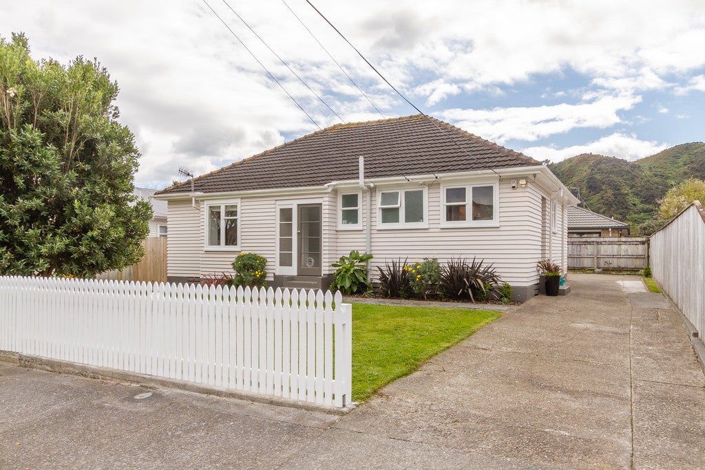 103 Rata Street, Naenae, Lower Hutt - Carousel 1