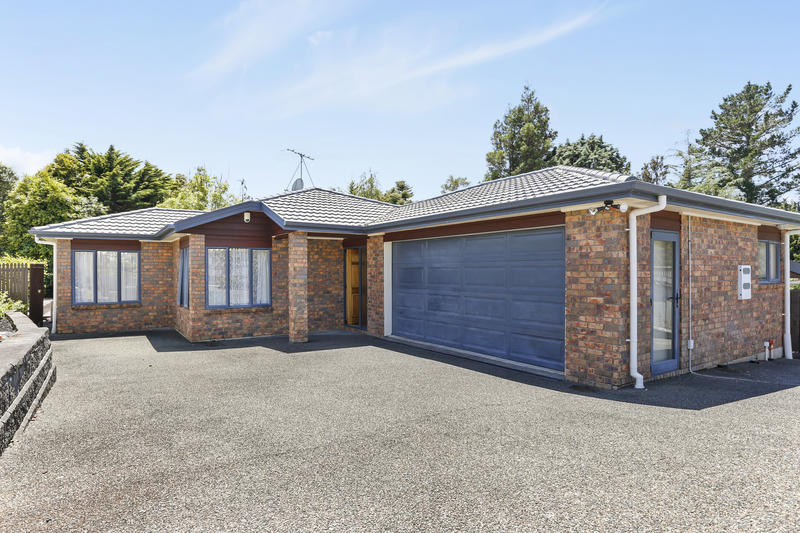 4F Shaw Road, Oratia, Auckland - Carousel 1