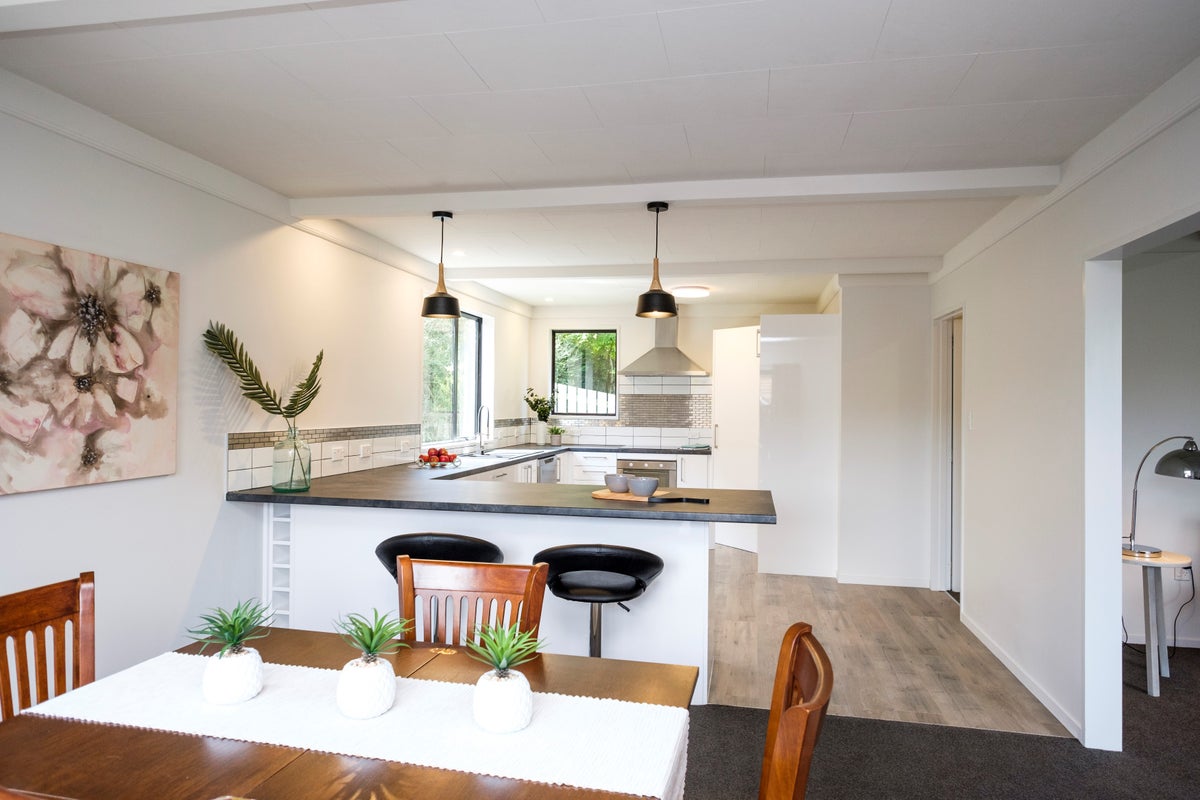 92 Signal Hill Road, Opoho, Dunedin - Carousel 2