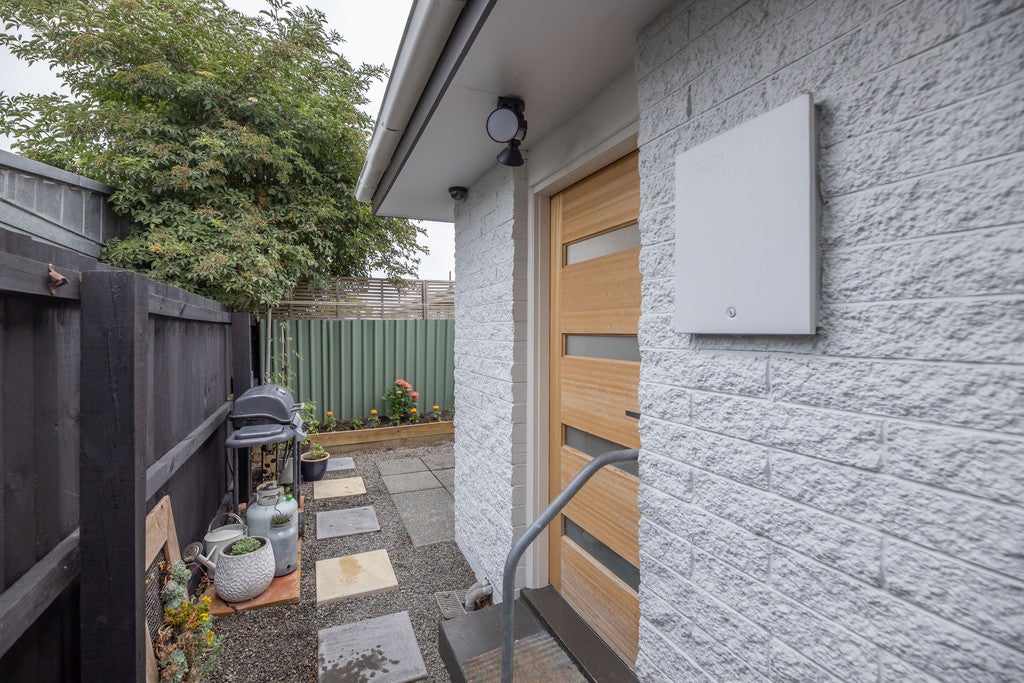 2/17 Tyrone Street, Belfast, Christchurch - Carousel 15