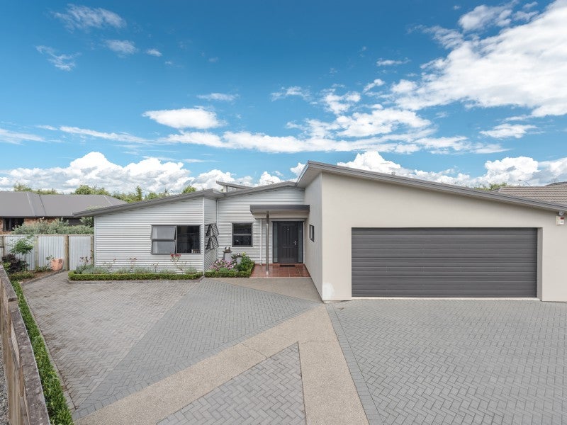 28 Palliser Drive, Huntington, Hamilton - Carousel 2