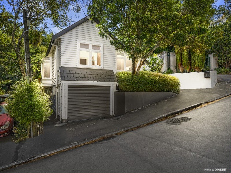 21 Lower Watt Street, Wadestown, Wellington - Carousel 1