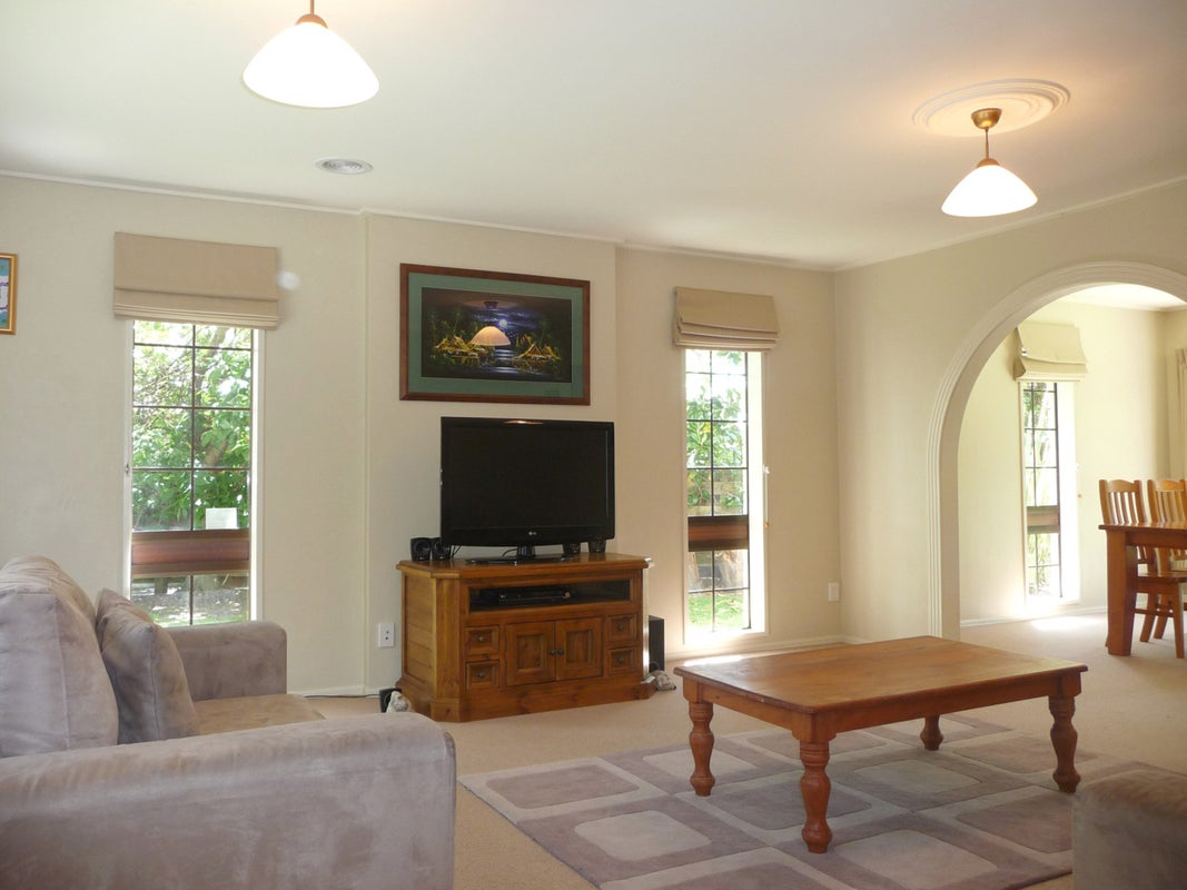 7 Earl Place, Hokowhitu, Palmerston North - Carousel 2