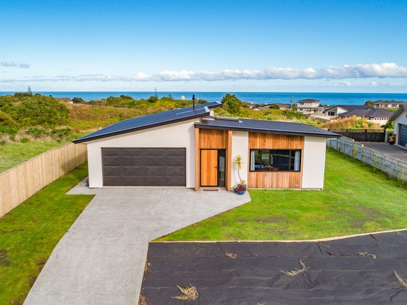 28 Golf Vue Place, Castlecliff, Whanganui - Carousel 1
