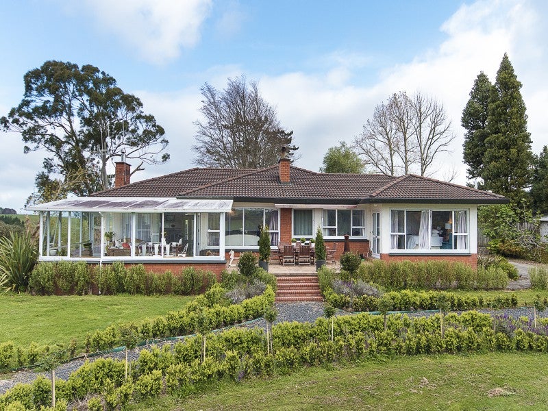 1170 State Highway 22, TUAKAU - Carousel 1