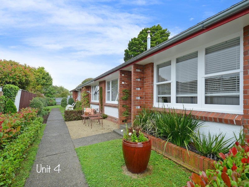 4/3 TAWAI ST, TRENTHAM, UPPER HUTT - Carousel 1