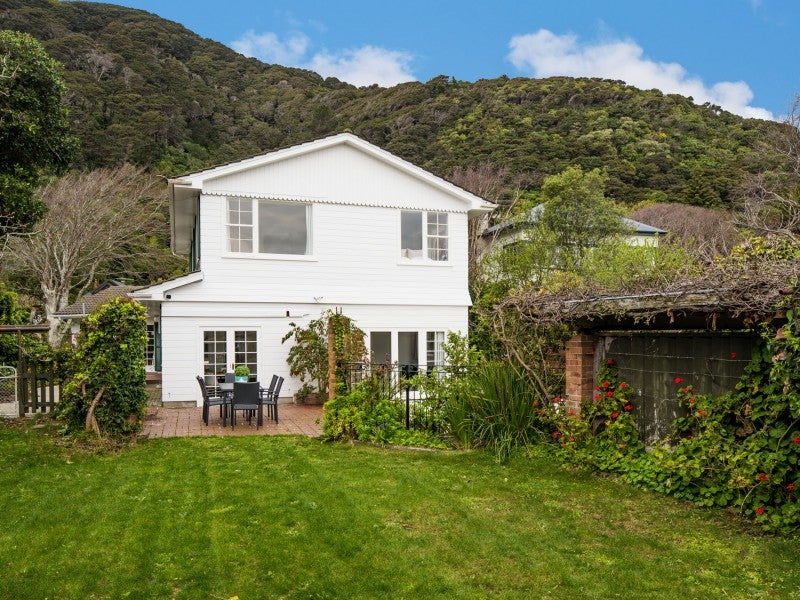 346 Muritai Road, Eastbourne, Lower Hutt - Carousel 1