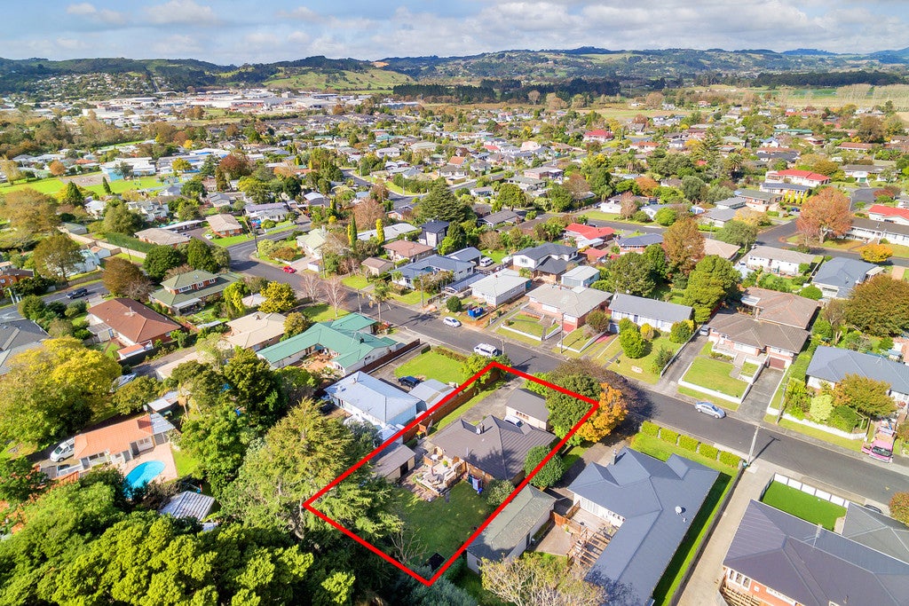 11 Callis Avenue, Opaheke, Papakura - Carousel 20