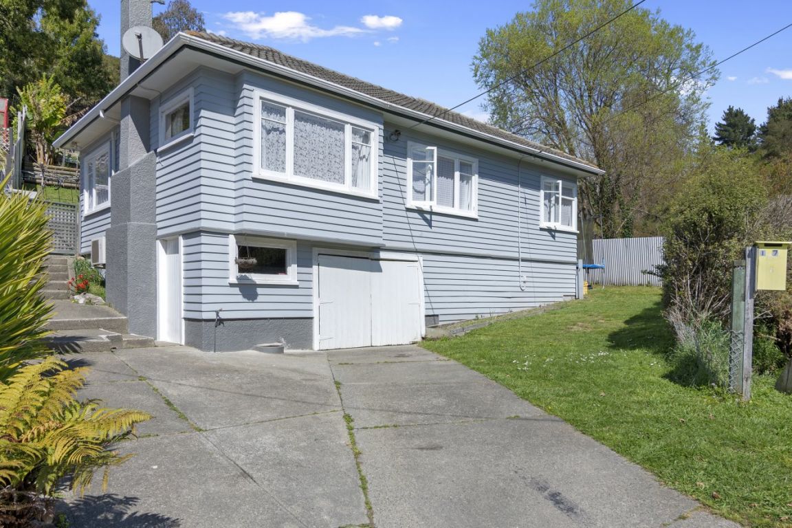 137 Emano Street, Toi Toi, Nelson - Carousel 1