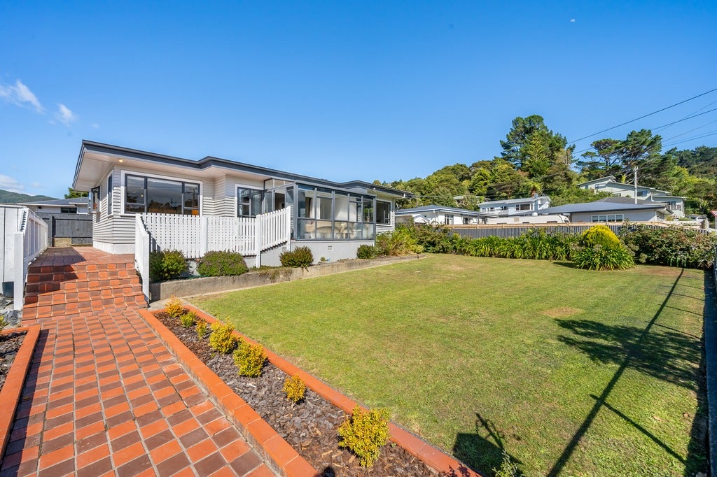 17 Rawhiti Street, Stokes Valley, Lower Hutt - Carousel 2