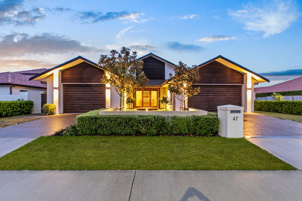 47 Milano Boulevard, Karaka, Papakura - Carousel 1