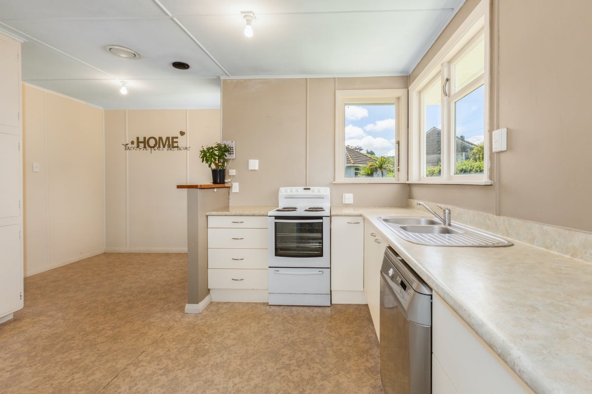 20 Champion Street, Ranui, Porirua - Carousel 2