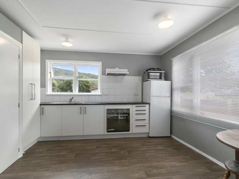 88 Coast Road, Wainuiomata, Lower Hutt - Carousel 2