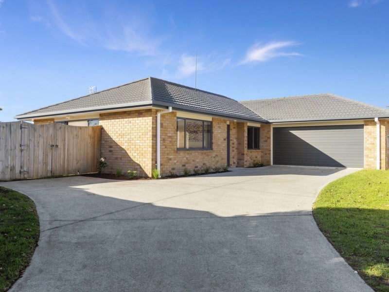16 Summerland Crescent, Papamoa Beach, Papamoa - Carousel 2