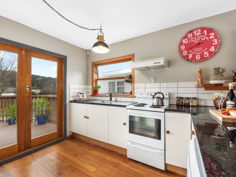 60 Coast Road, Wainuiomata, Lower Hutt - Carousel 2