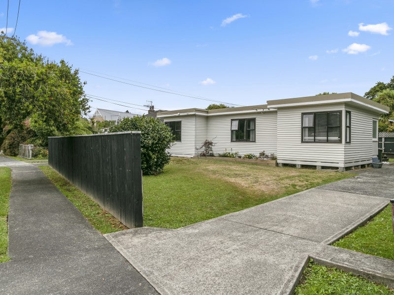 29 Gibbs Crescent, Wainuiomata, Lower Hutt - Carousel 18