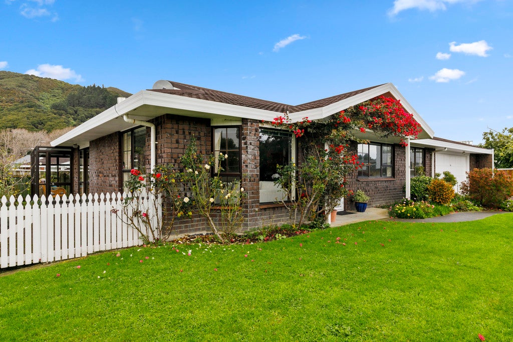32A Bauchop Road, Waterloo, Lower Hutt - Carousel 1