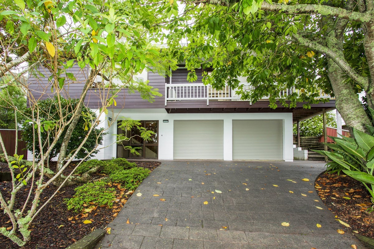 116 Stapleford Crescent, Browns Bay, Auckland - Carousel 1
