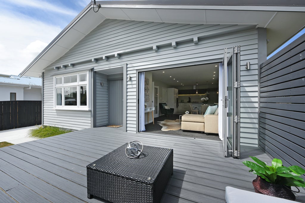 1/10 Victoria Street, Alicetown, Lower Hutt - Carousel 1