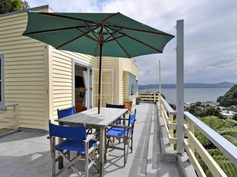 10 Matai Terrace, Eastbourne, Lower Hutt - Carousel 2