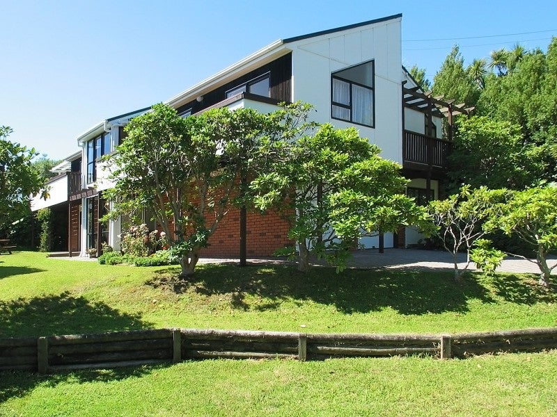 3 Taupo Crescent, Plimmerton, Porirua - Carousel 1