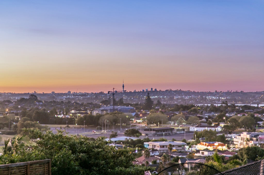 7 Pitlochry Place, Highland Park, Auckland - Carousel 20