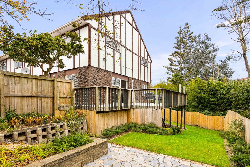 2/45 Seabrook Avenue, New Lynn, Auckland - Carousel 1