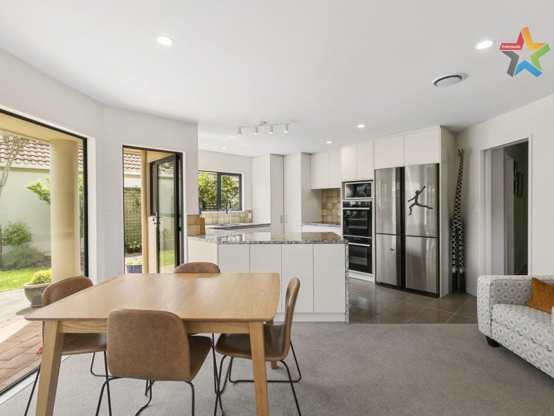 1/139 Knights Road, Hutt Central, Lower Hutt - Carousel 1